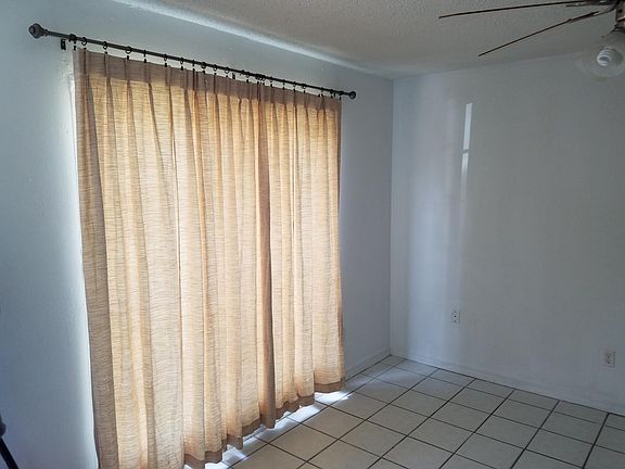 4th image of 132 Rosalie Dr APT A