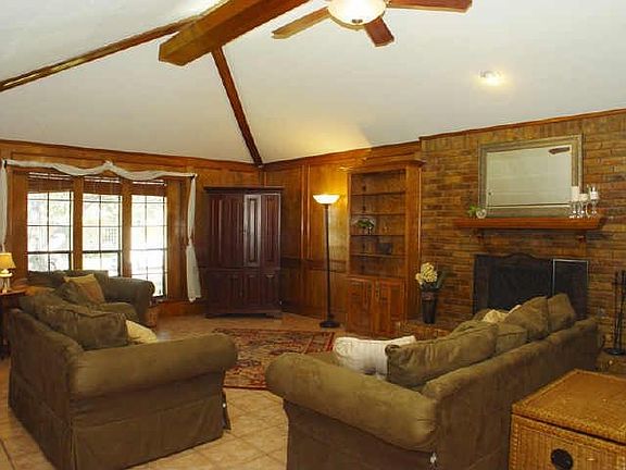 2nd image of 3113 Parkside Dr