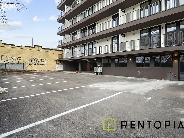 352 Meeker Ave #6F — Photo 13