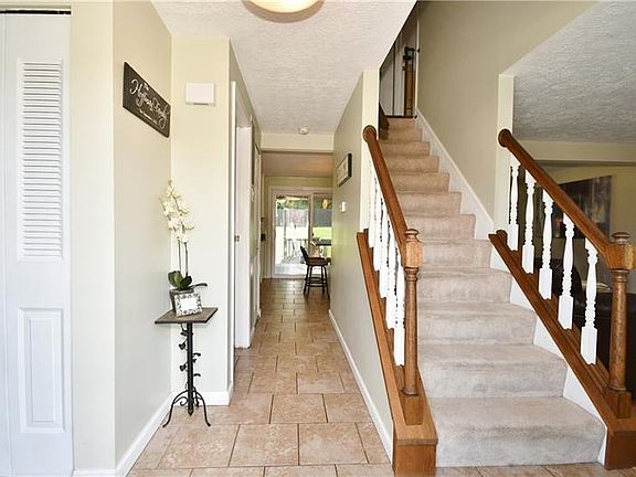 3rd image of 1413 Royal Park Blvd