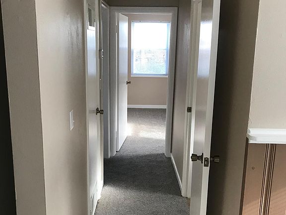3rd image of 4270 Catalpa Dr APT 3