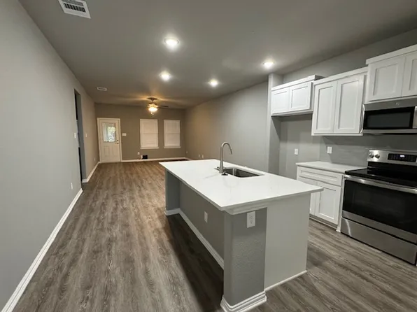 504 N Highway 69, Celeste, TX