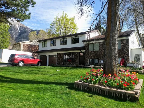 3110 E Coronet Dr, Holladay, UT 84124