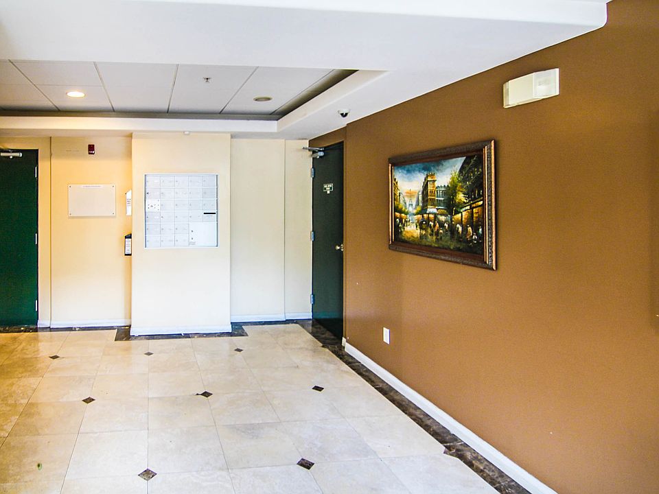 1st image of 2811 W Francis Ave #106