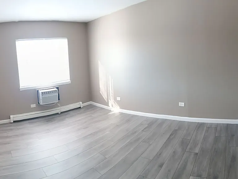 111 Pickwick Dr — Photo 7