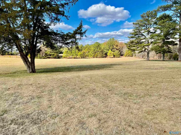 8948 Highway 36 E, Laceys Spring, AL 35754