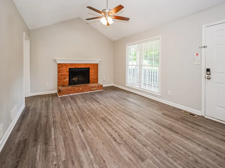 6398 Grafton Ct — Photo 5