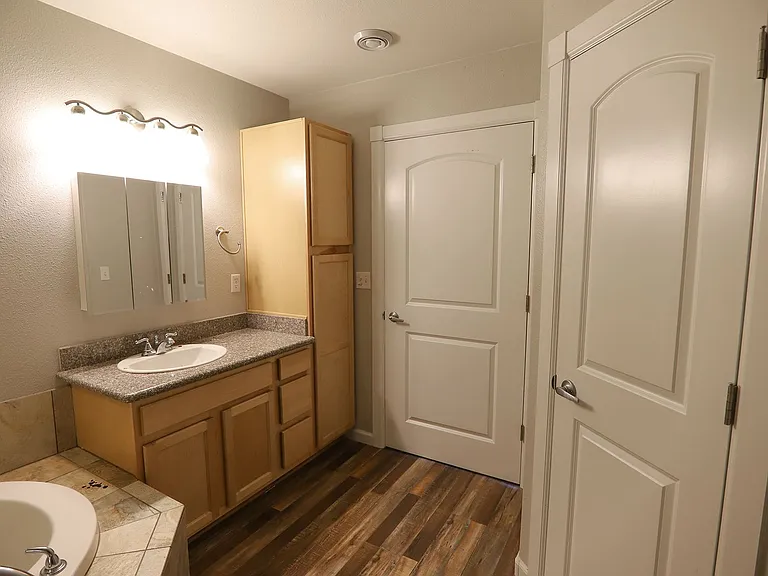 810 Pinyon Pl — Photo 18