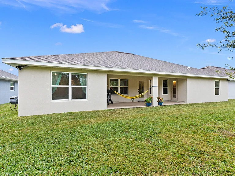 8324 Amalfi Cir — Photo 51