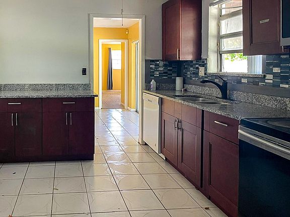 3rd image of 2421 NW 63rd Avenue