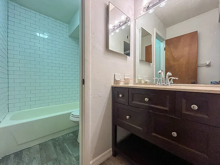 2508 SW 35th Pl #G38 — Photo 10