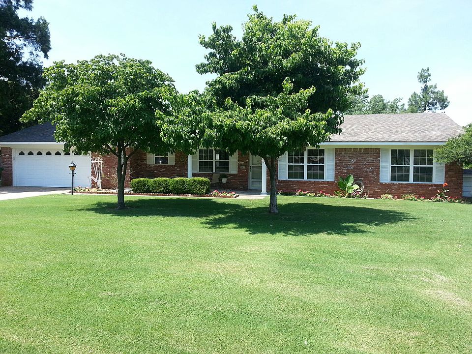 Beautifully Maintained on 1/