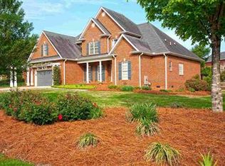 809 Ladykirk Ln, Greer, SC 29650