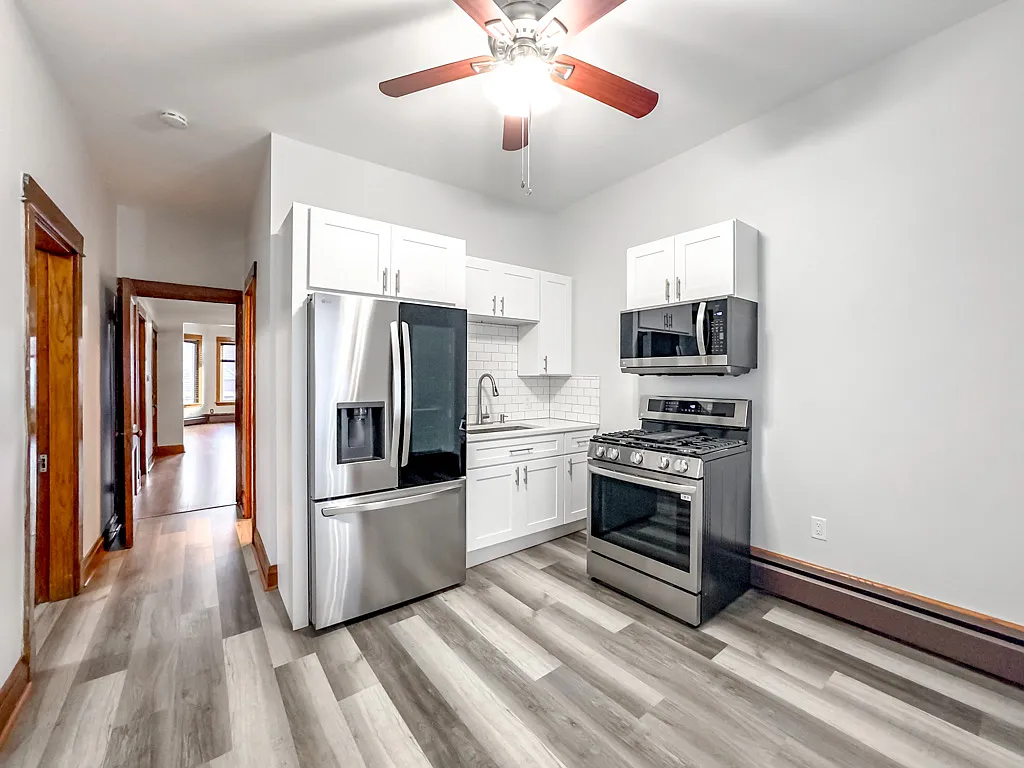 Drop Dead Gorgeous 2 Bed, 1 Bath at Armitage + McLean (Logan Square) — Photo 2