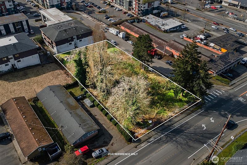 4th image of 2805 S 216th Street