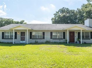 530 Park Ave, Umatilla, FL 32784