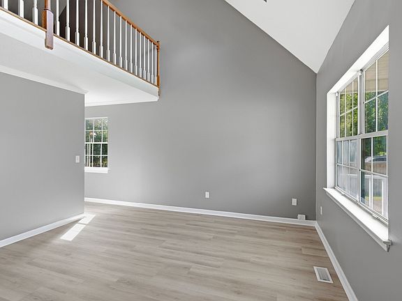 4th image of 131 E Morris Dr