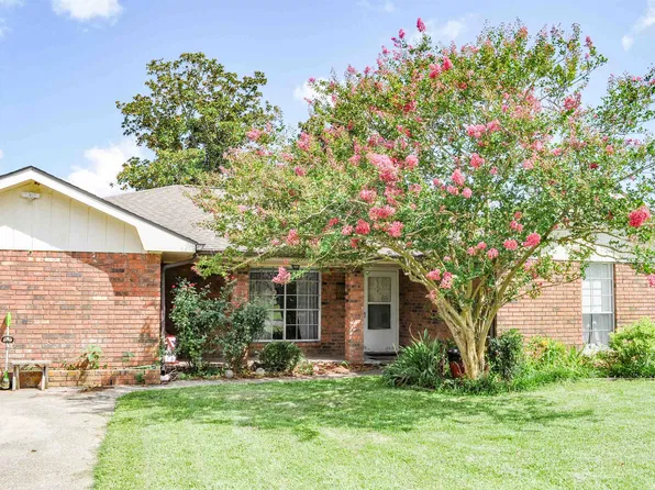 435 Belle Vue Dr, Lockport, LA 70374