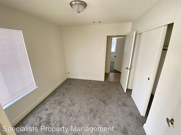 5th image of 1581 Foxglove Dr