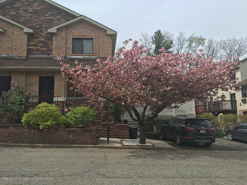 1st image of 125 North Dr