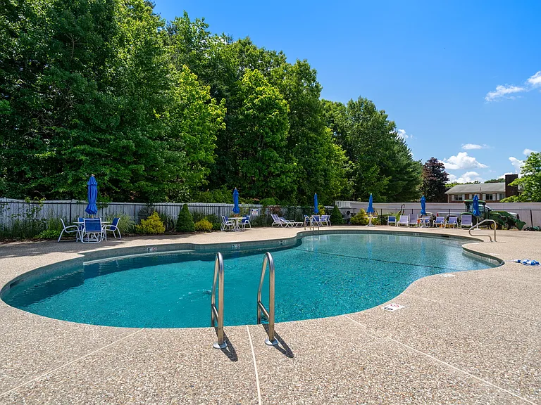 47 Bayberry Dr #2 — Photo 22