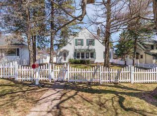 1122 Chester Park Dr, Duluth, MN 55812