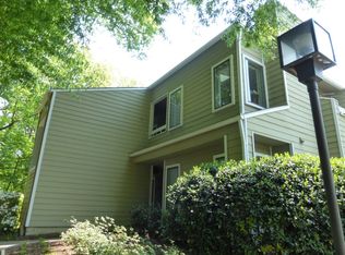 1948 Villaridge Dr #B, Reston, VA 20191