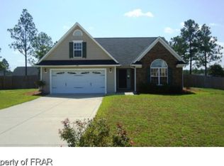 528 Valley Oak Dr, Bunnlevel, NC 28323