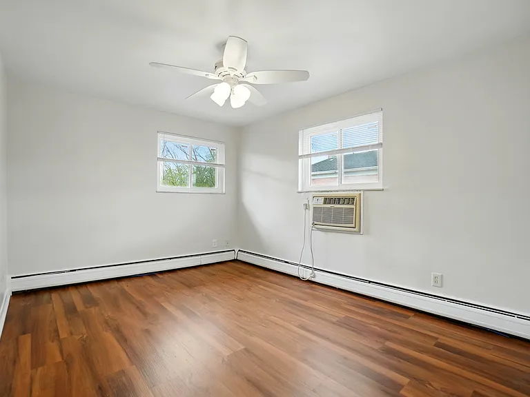 7839 Newbedford Ave #4 — Photo 20