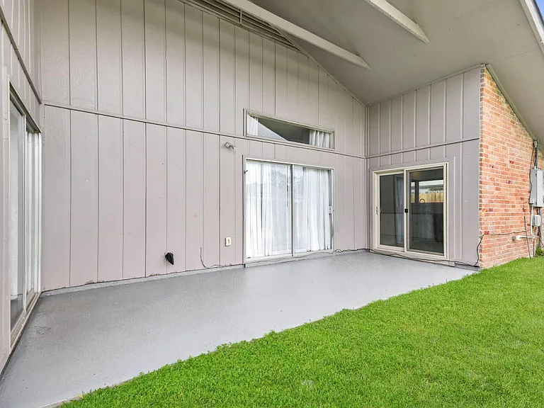 830 Seacliff Dr — Photo 15