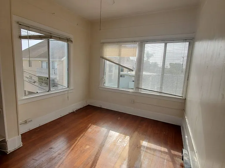 30 Dudley Ave — Photo 4