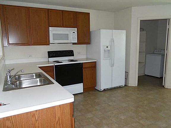 4th image of 1214 Augustin Dr