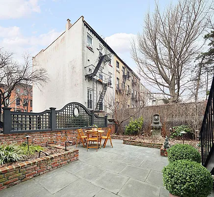 Sold by Compass | media 6