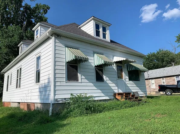 9145 Bunkum Rd, Fairview Heights, IL 62208