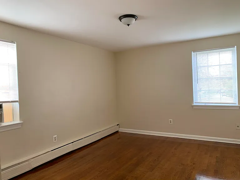 Summit Hall Apartments, LLC — Photo 6