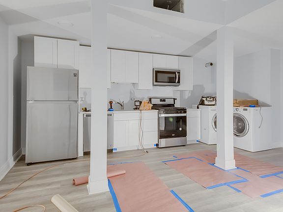 3rd image of 1248 N Paulina St #1F