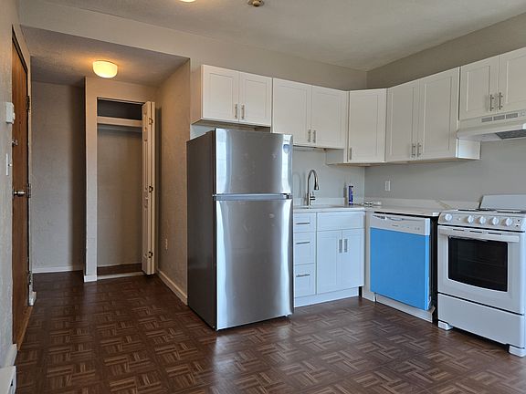 3rd image of 88 Broadway #10