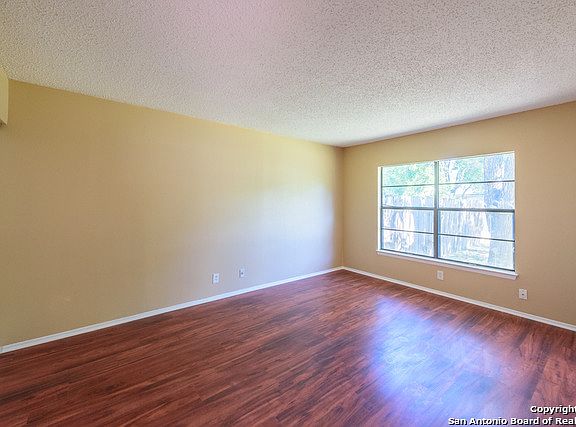 5th image of 4814 Aspenwood Dr