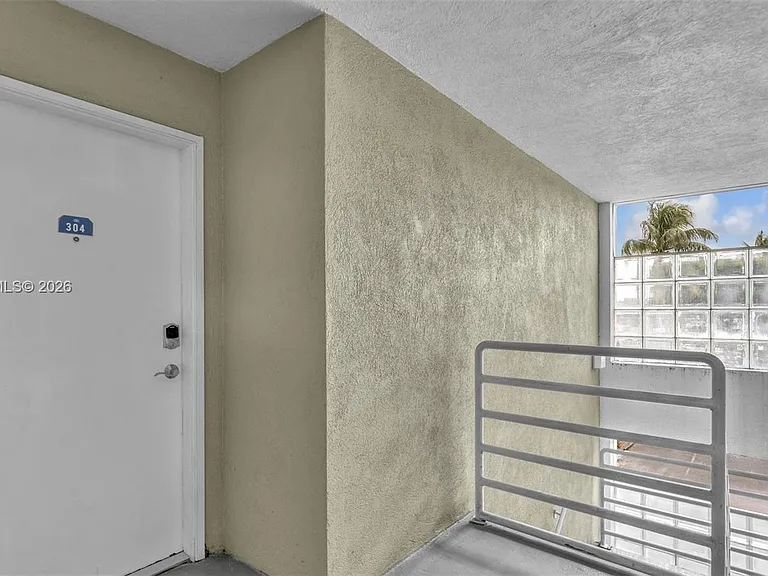 10755 SW 108th Ave #304 — Photo 28