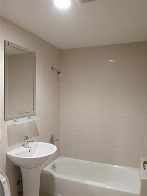 Rented by Kian Realty | media 11