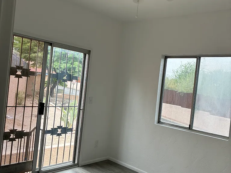 Upstairs guest bedroom