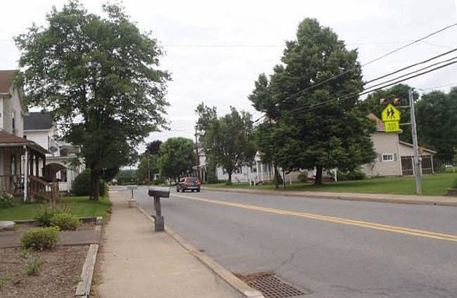 2nd image of 480 Main St