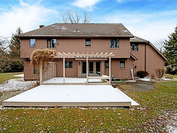 2nd image of 769 Sunrise Cir
