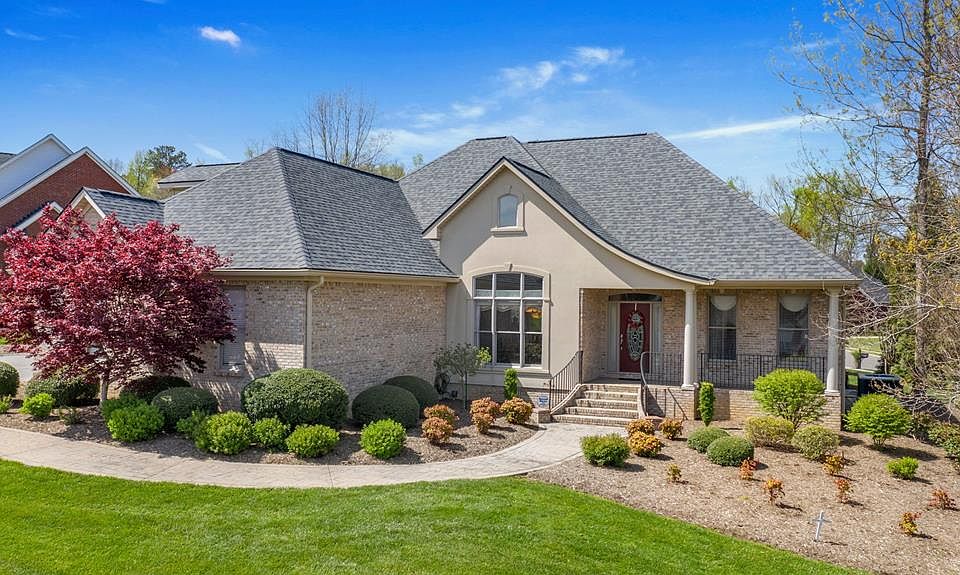 1st image of 2708 Red Oak Dr NW