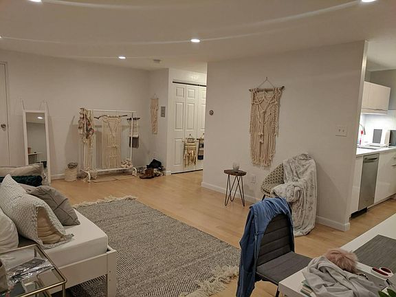 5th image of 300 Park Terrace Dr APT 309