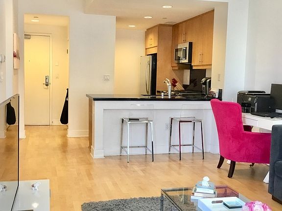 2nd image of 150 The Promenade N Unit 307