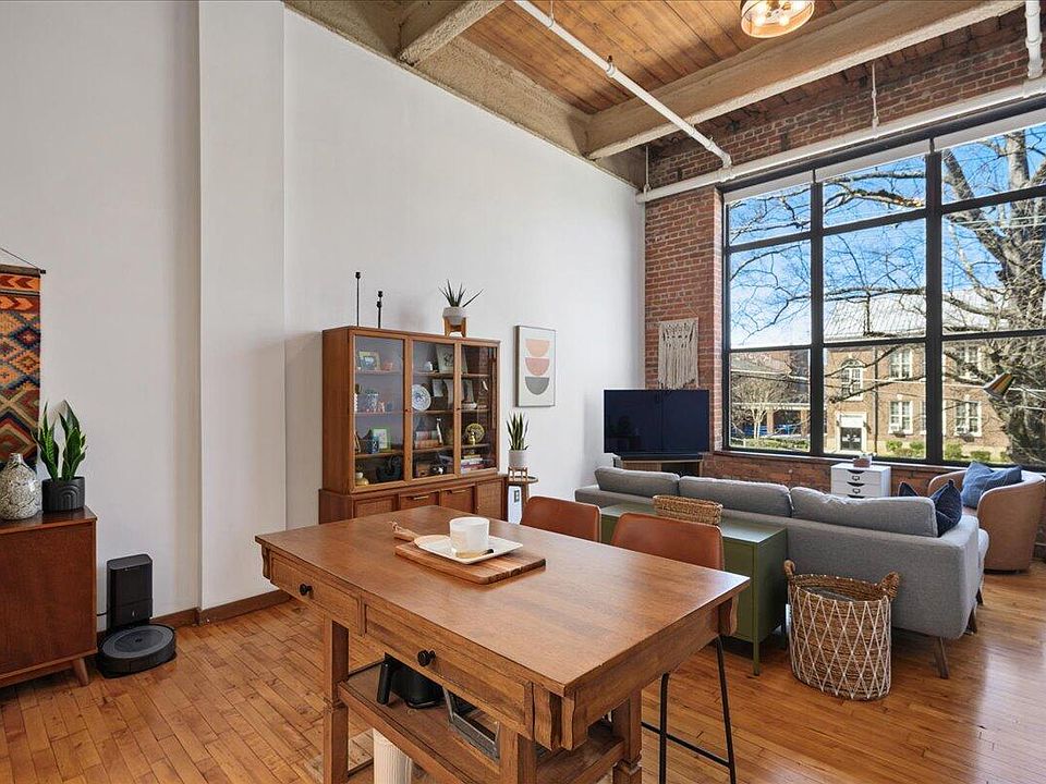 1st image of 500 N Duke St APT 54-203