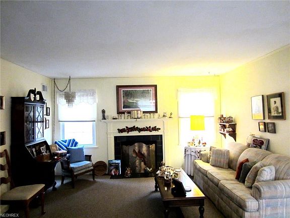 2nd image of 83 Edgewood Dr