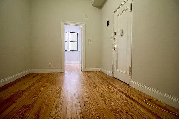 Rented by Maz Group NY | media 25