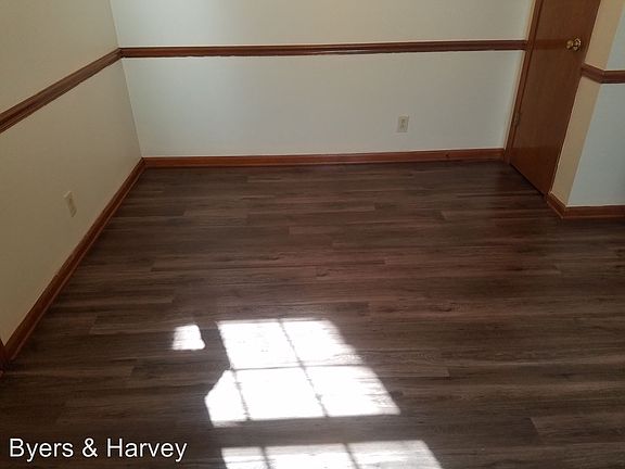 4th image of 102 Cunningham Pl APT B